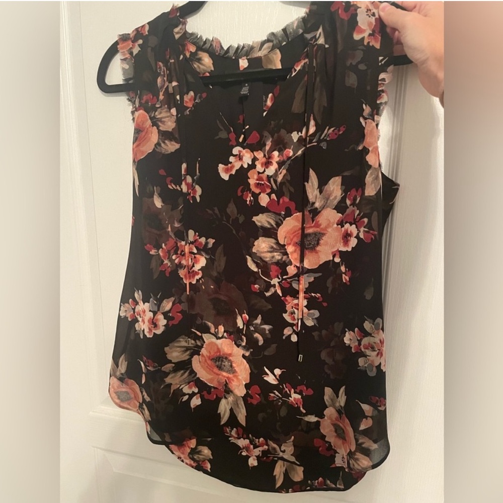 White House Black Market Ruffled Sleeveless Blouse in Black and Pink size S